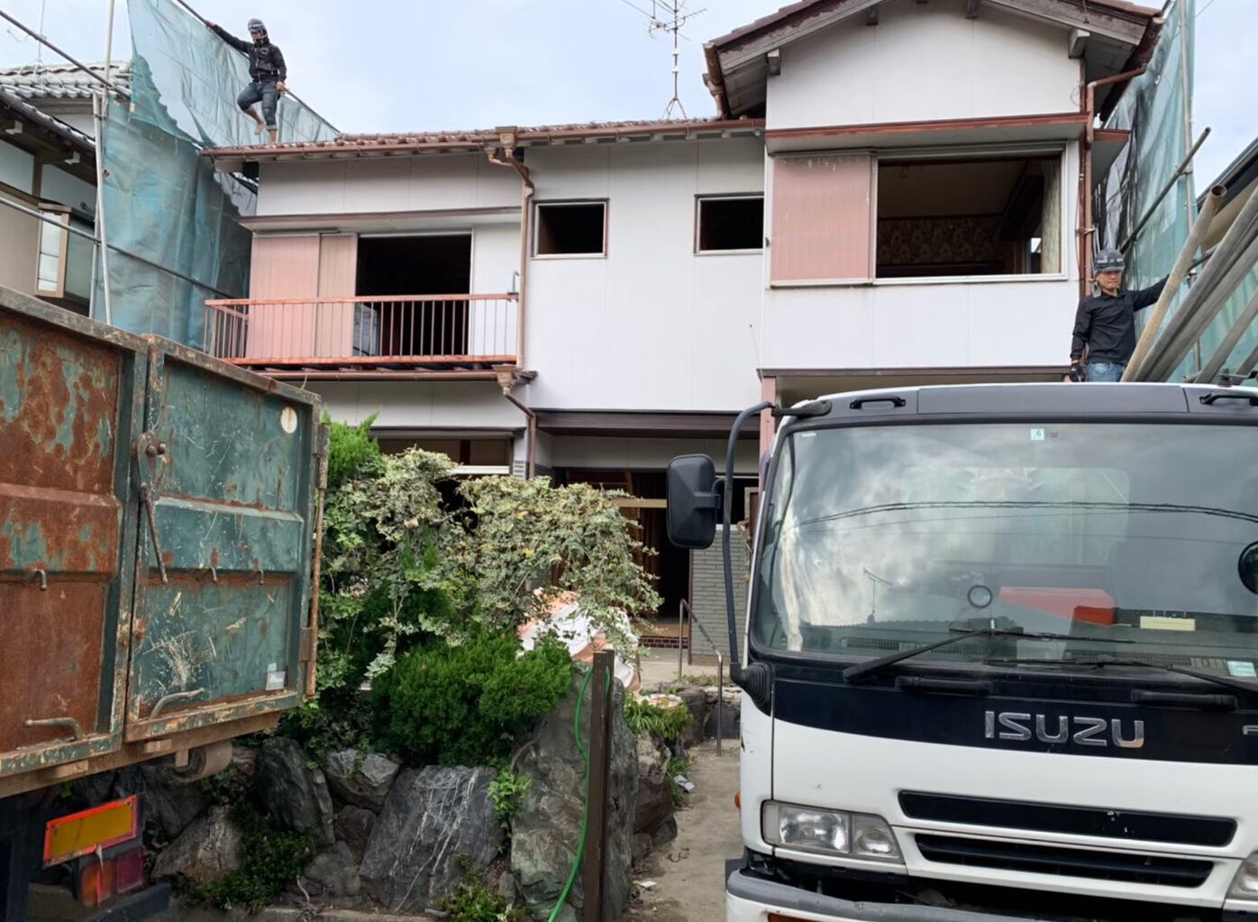 一戸建ての解体工事|愛知県大府市の戸建て住宅解体工事の施工実績 住んでいない家の解体・撤去作業を行いました。最後に整地作業してお引渡しとなります。 パートナーホーム株式会社|パートナーホーム