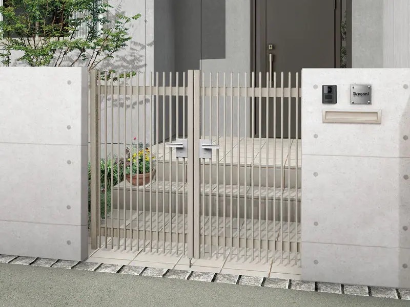 LIXIL　ハイ千峰【外構エクステリア商品】LIXIL　外構　門扉　アルミ形材　モダン　シンプル　 おしゃれ　エクステリア　愛知・名古屋の外構専門店パートナーホームのエクステリア製品一覧 ハイ千峰　07-12 両開き 柱使用 シャイングレー|パートナーホーム