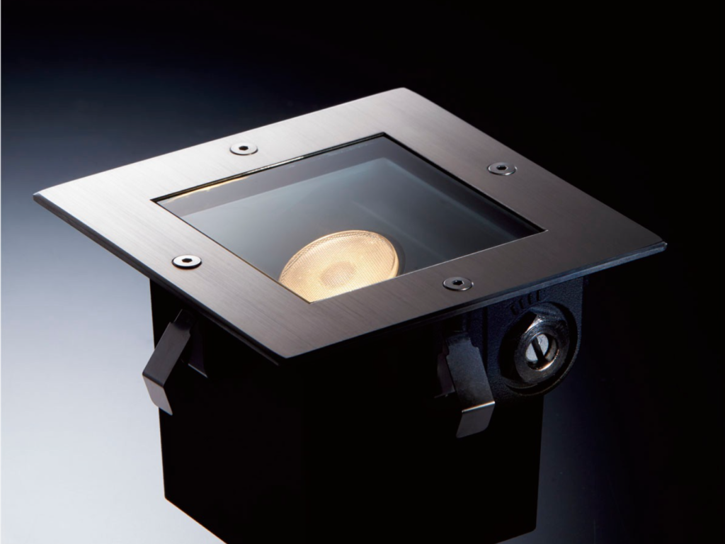 LIXIL　美彩　Universal Ground Light【外構エクステリア商品】LIXIL　照明　外構　モダン　 おしゃれ　エクステリア　愛知・名古屋の外構専門店パートナーホームのエクステリア　製品一覧　美彩　Universal Ground Light　ユニバーサルグランドライト　|パートナーホーム