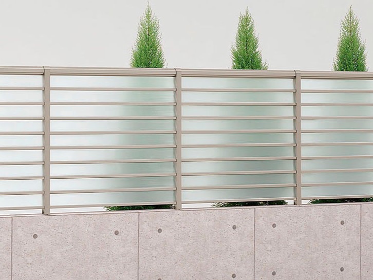 LIXIL　サニーブリーズフェンス バリエーション【外構エクステリア商品】|LIXIL　フェンス　外構　モダン　 おしゃれ　エクステリア　愛知・名古屋の外構専門店パートナーホームのエクステリア　製品一覧　サニーブリーズフェンス　S型〈採光タイプ〉|パートナーホーム