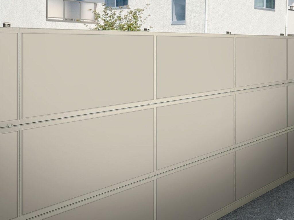 LIXIL　防音フェンス すやや【外構エクステリア商品】サムネイル　LIXIL　フェンス　外構　モダン　 おしゃれ　エクステリア　愛知・名古屋の外構専門店パートナーホームのエクステリア　製品一覧　防音フェンス すやや|パートナーホーム