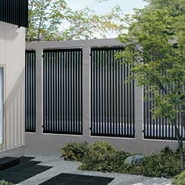 LIXIL　フェンス　外構　モダン　 おしゃれ　エクステリア　愛知・名古屋の外構専門店パートナーホームのエクステリア　製品一覧　空間創造スクリーン スリットライン　［ウォールスタイル］ リズムのある印象的な外観は、遮光、防犯にも優れています。|パートナーホーム