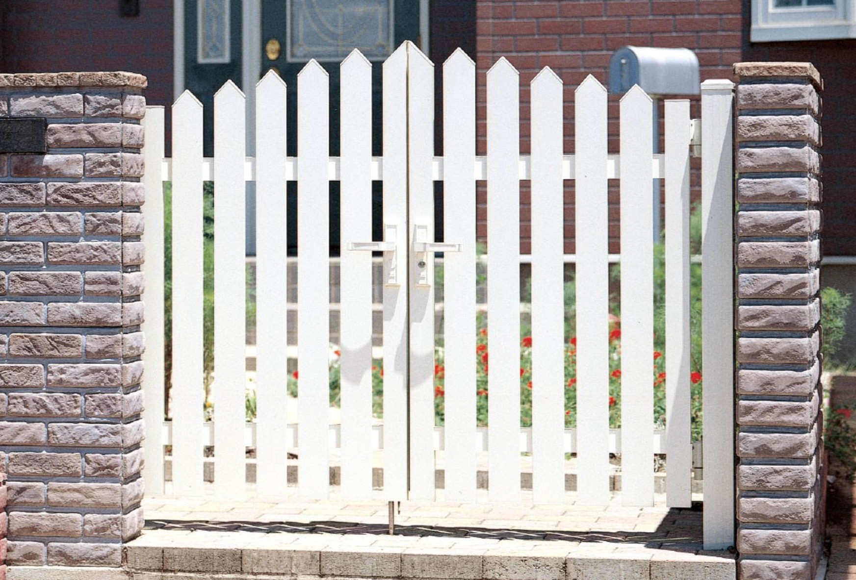 アメリカン1型　07-12 両開き 柱使用 シリンダーA錠 ホワイト|パートナーホーム