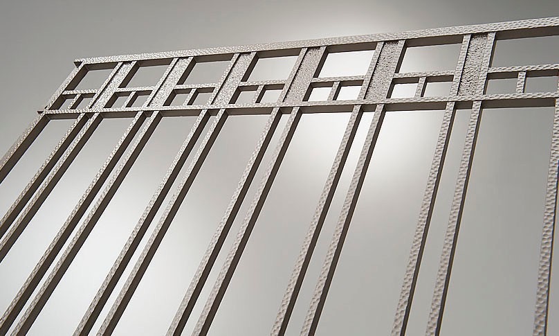 モダン住宅にマッチするスマートな意匠　フェンス　外構　モダン　 おしゃれ　エクステリア　愛知・名古屋の外構専門店パートナーホームのエクステリア　製品一覧　アプローチルナVE型|パートナーホーム