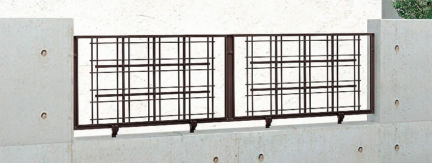 フェンス　外構　モダン　 おしゃれ　エクステリア　愛知・名古屋の外構専門店パートナーホームのエクステリア　製品一覧　アプローチルナLA型　マイルドブラック|パートナーホーム