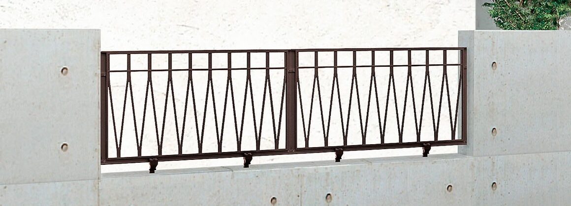 フェンス　外構　モダン　 おしゃれ　エクステリア　愛知・名古屋の外構専門店パートナーホームのエクステリア　製品一覧　アプローチルナAN型　マイルドブラック|パートナーホーム