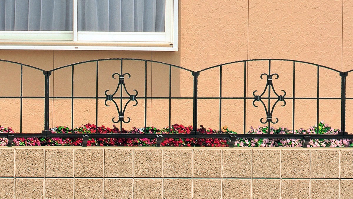 フェンス　外構　モダン　 おしゃれ　エクステリア　愛知・名古屋の外構専門店パートナーホームのエクステリア　製品一覧　コラゾン2型フェンス　マイルドブラック|パートナーホーム