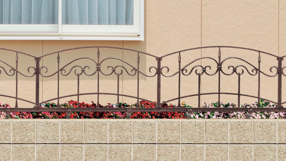 フェンス　外構　モダン　 おしゃれ　エクステリア　愛知・名古屋の外構専門店パートナーホームのエクステリア　製品一覧　コラゾン3型フェンス　オータムブラウン|パートナーホーム