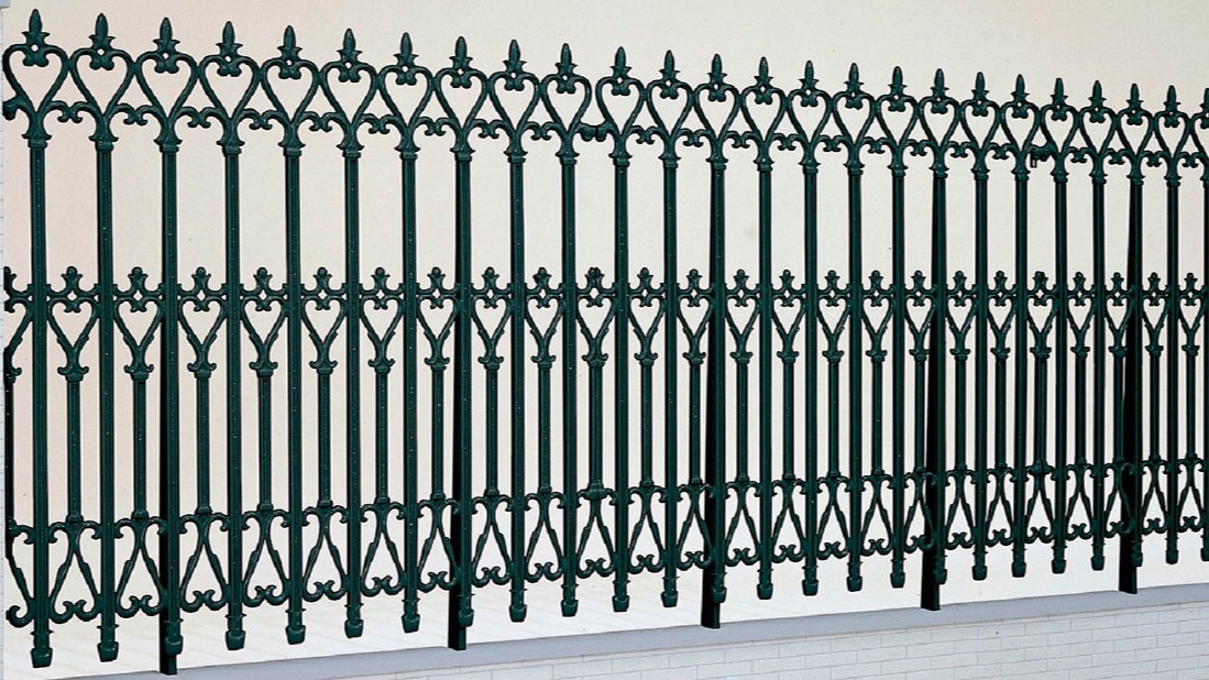 フェンス　外構　モダン　 おしゃれ　エクステリア　愛知・名古屋の外構専門店パートナーホームのエクステリア　製品一覧　カーションフェンス　マイルドブラック　T-10|パートナーホーム