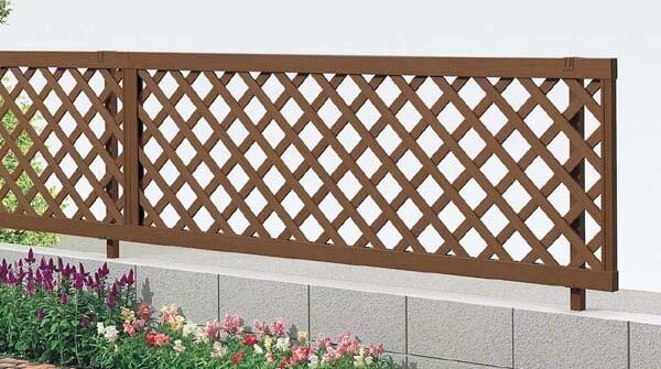 フェンス　外構　モダン　 おしゃれ　エクステリア　愛知・名古屋の外構専門店パートナーホームのエクステリア　製品一覧　J1型（ラチス）ミディアムブラウンP|パートナーホーム