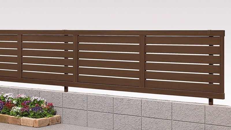 フェンス　外構　モダン　 おしゃれ　エクステリア　愛知・名古屋の外構専門店パートナーホームのエクステリア　製品一覧　J8型（横スリット）ミディアムブラウンP|パートナーホーム