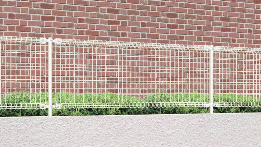 フェンス　スチール　ステンレス　外構　モダン　 おしゃれ　エクステリア　愛知・名古屋の外構専門店パートナーホームのエクステリア　製品一覧　ハイグリッドフェンスN1型　ホワイト|パートナーホーム