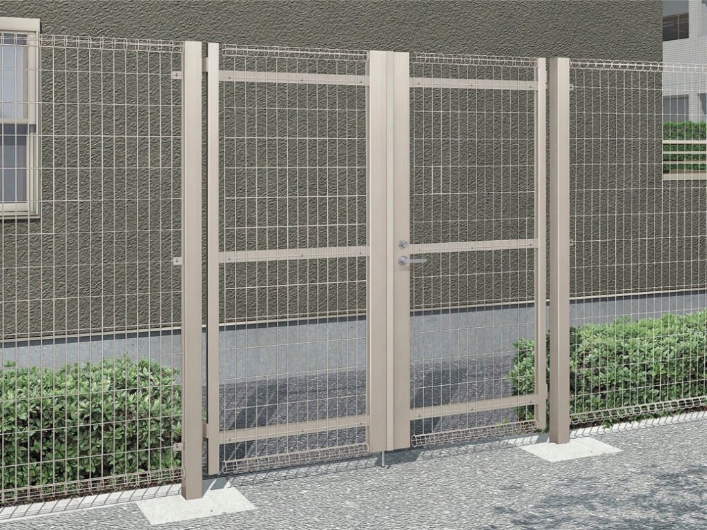 LIXIL　ハイグリッド門扉N1型・NF1型【外構エクステリア商品】サムネイル　フェンス　スチール　ステンレス　外構　モダン　 おしゃれ　エクステリア　愛知・名古屋の外構専門店パートナーホームのエクステリア　製品一覧　ハイグリッド門扉NF1型　主要素材　シャイングレー 09-20 両開き レバー式内蔵錠使用 ハイグリッドフェンスＮ１型|パートナーホーム