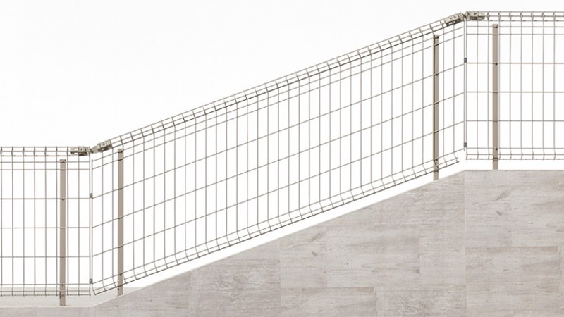 フェンス　スチール　ステンレス　外構　モダン　 おしゃれ　エクステリア　愛知・名古屋の外構専門店パートナーホームのエクステリア　製品一覧　メッシュフェンスA型　傾斜タイプ|パートナーホーム