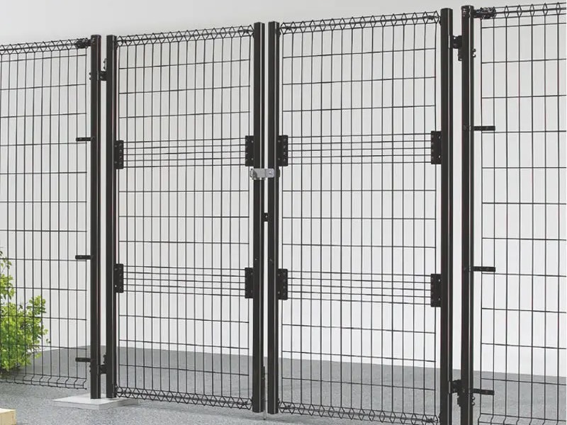 LIXIL　メッシュ門扉A型・S型【外構エクステリア商品】|フェンス　スチール　ステンレス　外構　モダン　 おしゃれ　エクステリア　愛知・名古屋の外構専門店パートナーホームのエクステリア　製品一覧　メッシュ門扉A型　両開き 門柱式 巾900＋900×高1800 ブラウン|パートナーホーム