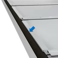 LIXIL　カーポート　外構　モダン　 おしゃれ　エクステリア　愛知・名古屋の外構専門店パートナーホームのエクステリア　製品一覧　アーキフィールド　後枠に雨樋ネットを取り付ければ、落ち葉などが雨樋に入って詰まるという心配がなくなります。 ※写真はアーキデュオ 3台用|パートナーホーム