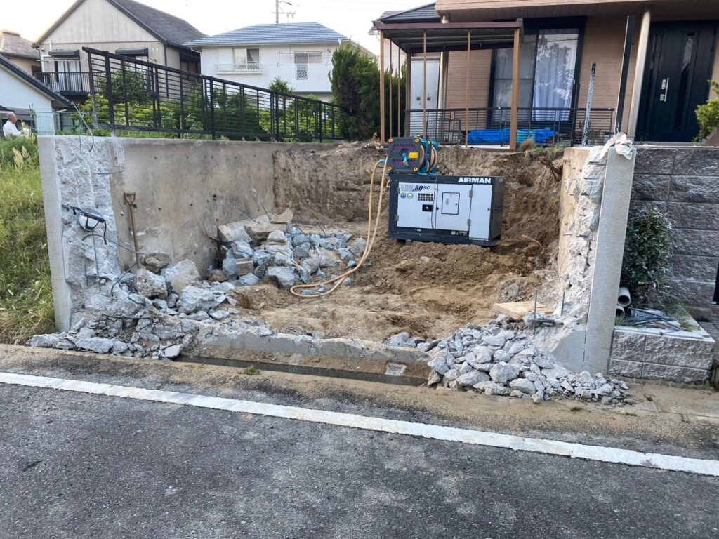 駐車場のリフォーム工事が始まりました！… ⸒⸒343【愛知・名古屋の外構工事専門店ブログ】愛知県日進市　リフォーム工事　エクステリア　パートナーホーム　施工事例　BLOG|パートナーホーム