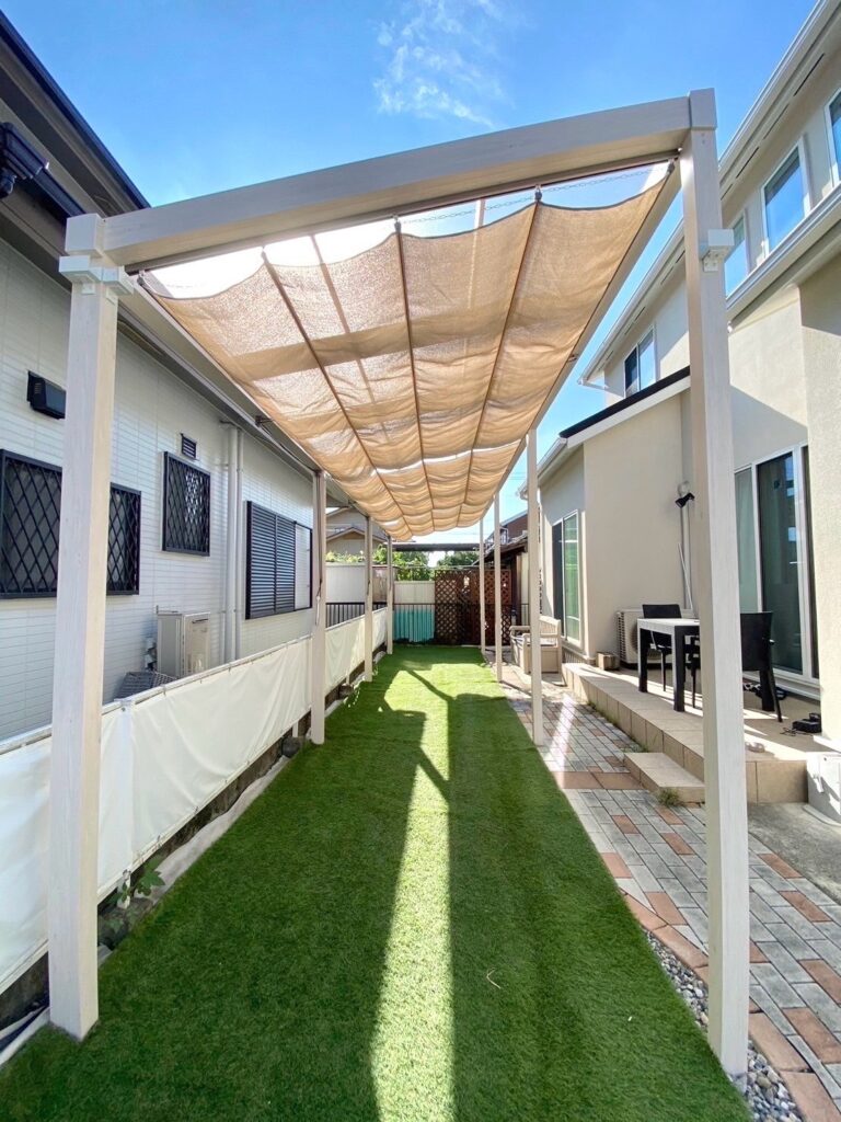 お庭でワンちゃんの紫外線対策にポーチテラス… ⸒⸒344【愛知・名古屋の外構工事専門店ブログ】外構工事　お庭　ポーチテラス　タカショー　ドッグラン　エクステリア　日進市　パートナーホーム　スタッフブログ|パートナーホーム