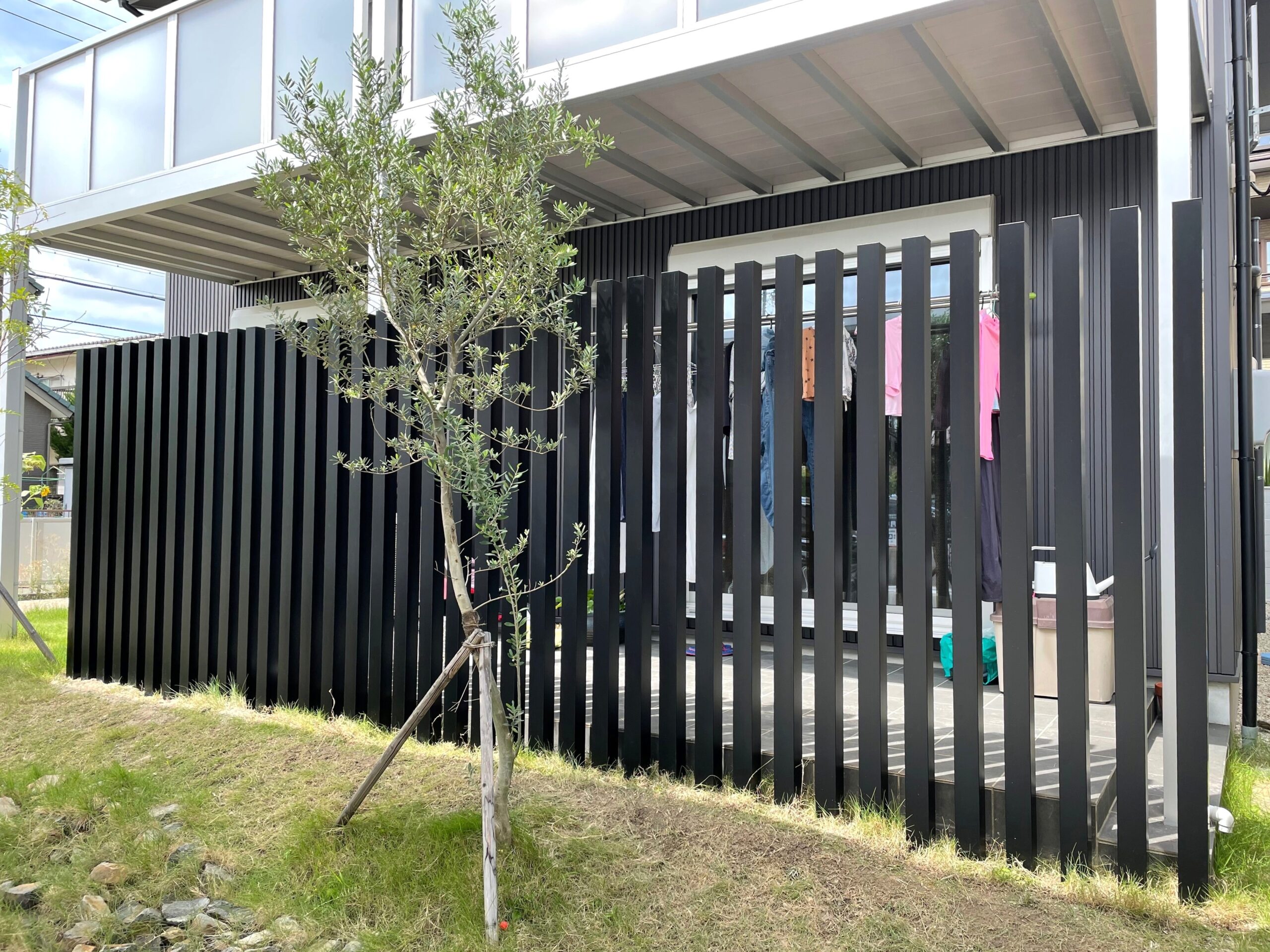 目隠しフェンス、高さはどれがベスト？💭… ⸒⸒351【愛知・名古屋の外構工事専門店ブログ】|目隠しフェンスの高さのベストは？外構・エクステリアのちょっとした知識をお届け　名古屋の外構専門店パートナーホームのスタッフブログ　|パートナーホーム