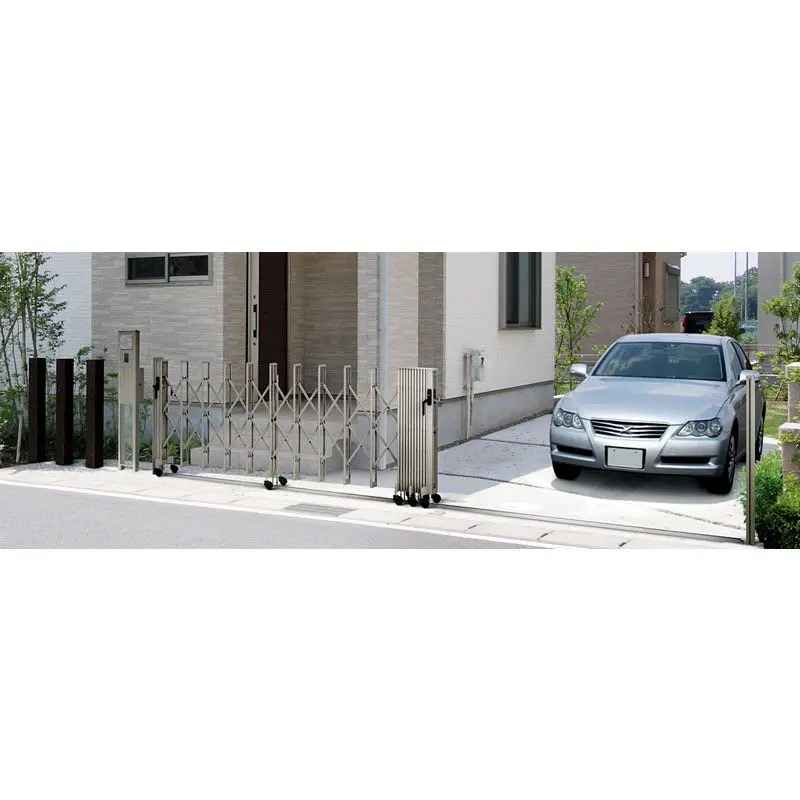 LIXIL　伸縮門扉　伸縮ゲート　外構　モダン　 おしゃれ　エクステリア　愛知・名古屋の外構専門店パートナーホームのエクステリア　製品一覧　カーゲート セレビューFシリーズ　FB型　車庫部分のみ開閉状態|パートナーホーム