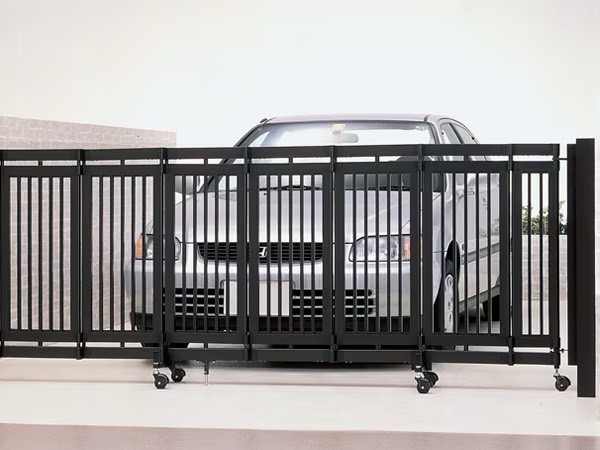 LIXIL　シャレオ伸縮【外構エクステリア商品】LIXIL　伸縮門扉　伸縮ゲート　外構　モダン　 おしゃれ　エクステリア　愛知・名古屋の外構専門店パートナーホームのエクステリア　製品一覧　シャレオ伸縮　サムネイル|パートナーホーム