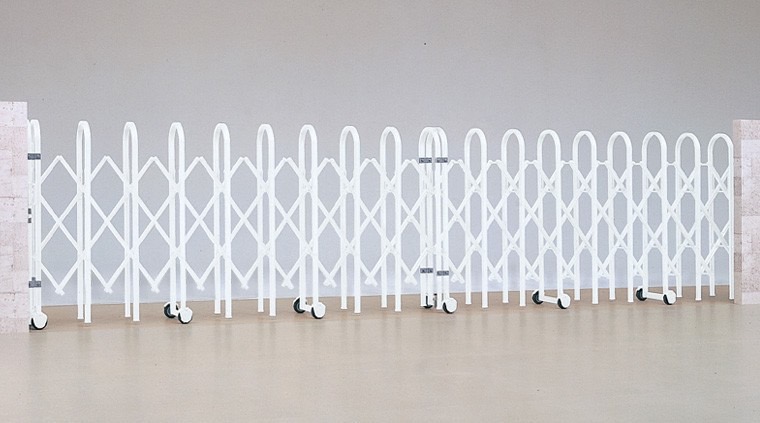 LIXIL　伸縮門扉　伸縮ゲート　外構　モダン　 おしゃれ　エクステリア　愛知・名古屋の外構専門店パートナーホームのエクステリア　製品一覧　POLYジャンボ　D1型　アルミ　ホワイト|パートナーホーム