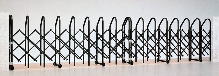 LIXIL　伸縮門扉　伸縮ゲート　外構　モダン　 おしゃれ　エクステリア　愛知・名古屋の外構専門店パートナーホームのエクステリア　製品一覧　POLYジャンボ　D3型　アルミ　|パートナーホーム