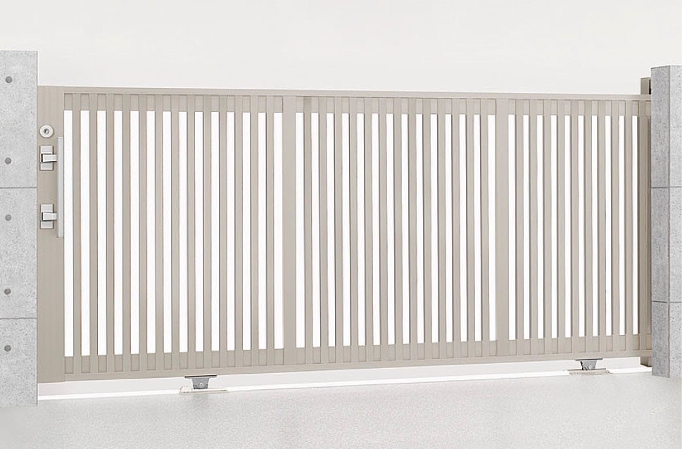 LIXIL　カーゲート　引戸　門扉　外構　モダン　 おしゃれ　エクステリア　愛知・名古屋の外構専門店パートナーホームのエクステリア　製品一覧　エススライド　エススライド　C型　シャイングレー 30-12 手動タイプ|パートナーホーム