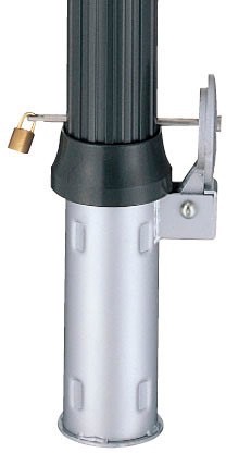 LIXIL スペースガード　ボラード　車止め　ポール　モダン　 おしゃれ　エクステリア　愛知・名古屋の外構専門店パートナーホームのエクステリア　製品一覧　スペースガード（車止め） ポールタイプ　G5型　取外し式　フタ付き・南京錠付き|パートナーホーム