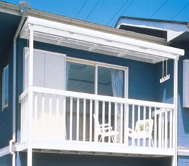 LIXIL　サンルーム　軒下　縁側　洗濯物　モダン　 おしゃれ　エクステリア　愛知・名古屋の外構専門店パートナーホームのエクステリア　製品一覧　ナーラ屋根　ホワイト　1500タイプ|パートナーホーム