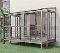 LIXIL　ひさし　軒下　縁側　モダン　 おしゃれ　エクステリア　愛知・名古屋の外構専門店パートナーホームのエクステリア　製品一覧　サニージュ　ハーフ囲い納まり 雨の多い季節でも、洗濯物がしっかり干せます。 一般地域用 600タイプ 積雪地域用 1500タイプ|パートナーホーム