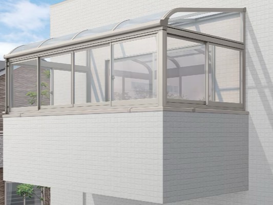 LIXIL　ひさし　軒下　縁側　モダン　 おしゃれ　エクステリア　愛知・名古屋の外構専門店パートナーホームのエクステリア　製品一覧　サニージュ　造り付けバルコニー納まり 造り付けのバルコニーや、当社のユニット式バルコニーに設置できます。 屋根形状：R型 サイズ：2.0間×6尺|パートナーホーム