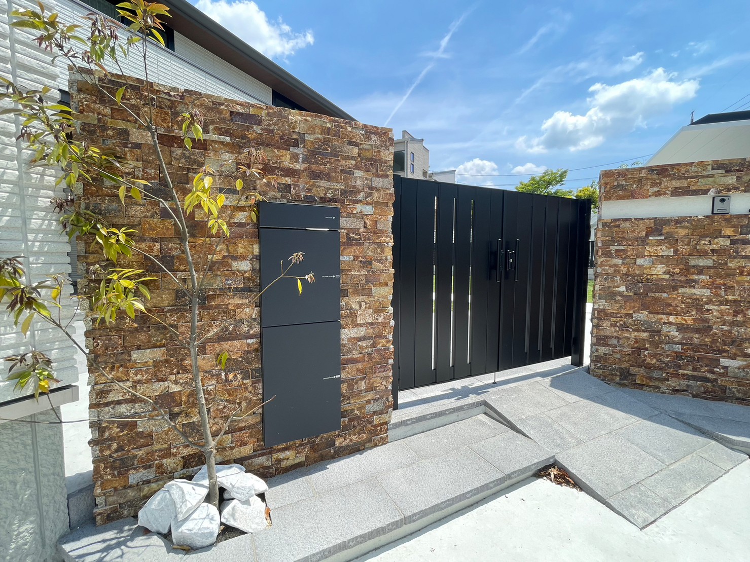 外構は色で変わる！カラー別に見るデザインアイデア集 ブラウン・ベージュ系　エクステリア　おしゃれ　パートナーホーム|パートナーホーム