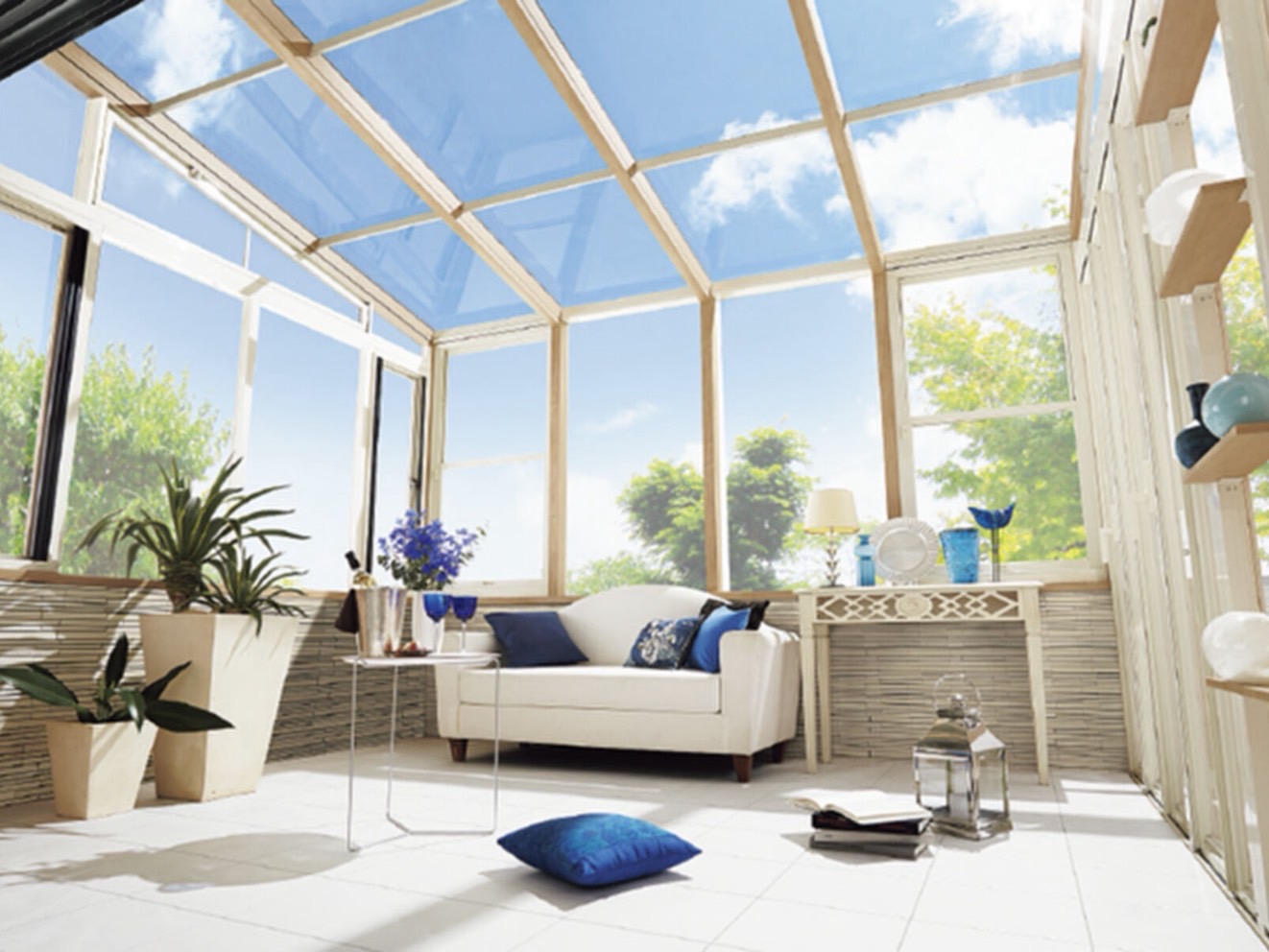 サムネイル　LIXIL　ひさし　軒下　縁側　ガーデンスペース　ガーデンルーム　ワンランク上　モダン　 おしゃれ　エクステリア　愛知・名古屋の外構専門店パートナーホームのエクステリア　製品一覧　ココマ　|パートナーホーム