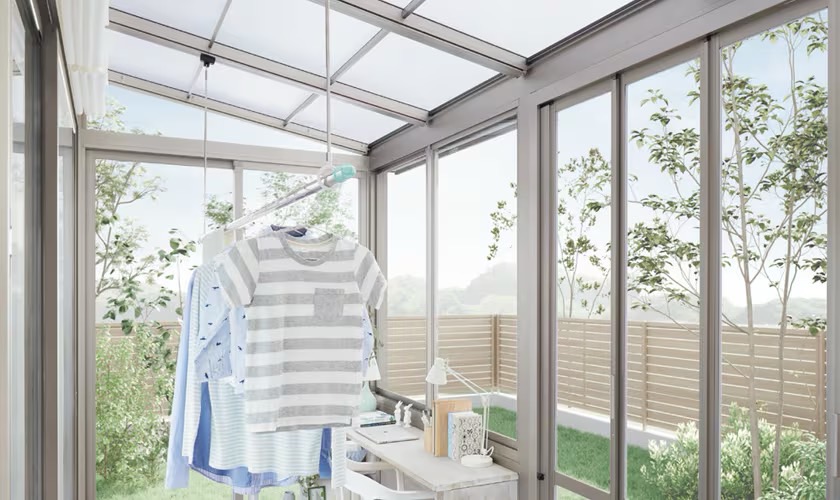LIXIL　ひさし　軒下　縁側　ガーデンスペース　ガーデンルーム　ワンランク上　モダン　 おしゃれ　エクステリア　愛知・名古屋の外構専門店パートナーホームのエクステリア　製品一覧　ガーデンルームGF　24時間ランドリー洗濯物干し|パートナーホーム