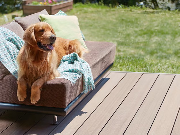 LIXIL　樹ら楽ステージ 木彫　バリエーション【外構エクステリア商品】AM 7：12 デッキに出る。深呼吸する。朝の光が、はじまりの予感を連れてくる。　LIXIL　ガーデンスペース　ウッドデッキ　タイルデッキ　モダン　おしゃれ　エクステリア　愛知・名古屋の外構専門店パートナーホームのエクステリア　製品一覧　樹ら楽ステージ 木彫　|パートナーホーム