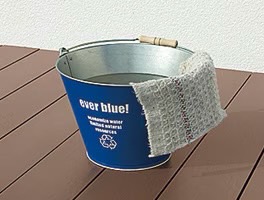 LIXIL　ガーデンスペース　ウッドデッキ　タイルデッキ　モダン　おしゃれ　エクステリア　愛知・名古屋の外構専門店パートナーホームのエクステリア　製品一覧　樹ら楽ステージ 木彫　モップや雑巾で簡単にお掃除|パートナーホーム