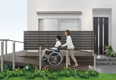 LIXIL　ガーデンスペース　ウッドデッキ　タイルデッキ　モダン　おしゃれ　エクステリア　愛知・名古屋の外構専門店パートナーホームのエクステリア　製品一覧　樹ら楽ステージ　アプローチから玄関や居室への動線に、安全性の高いスロープを設けることができます。小さなお子様の出入りや、車いすをご使用になられる際にも、スムーズに空間をつなげられ安心です。|パートナーホーム