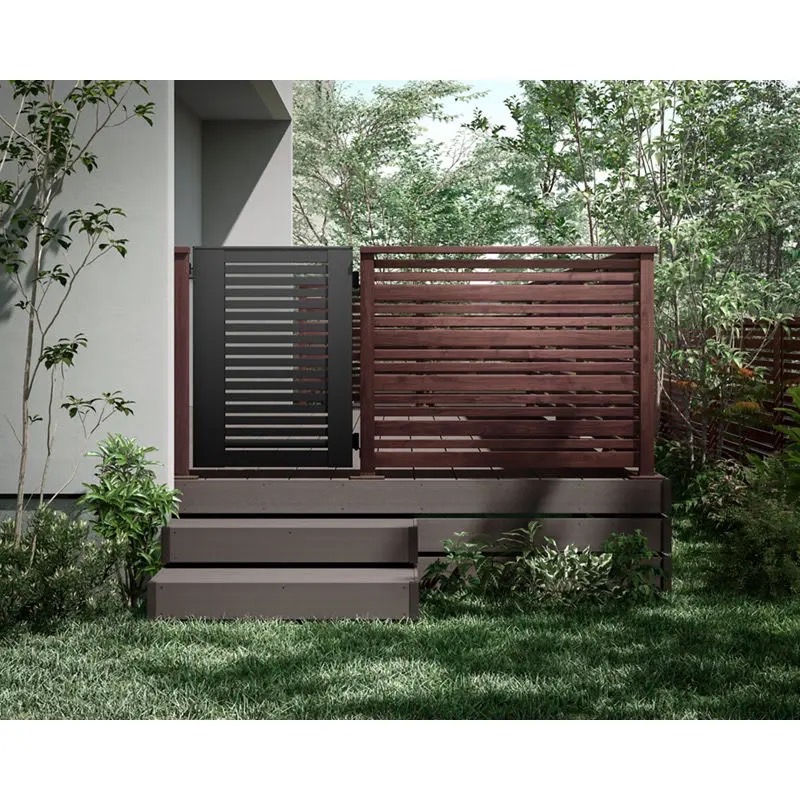 LIXIL　ガーデンスペース　ウッドデッキ　モダン　おしゃれ　エクステリア　愛知・名古屋の外構専門店パートナーホームのエクステリア　製品一覧　デッキフェンス 開き戸（アルミ仕様）　デッキフェンス（アルミ仕様）ＰＯ２型 Ｔ－１０ クリエダーク 開き戸（アルミ仕様）Ｈ０１型 ブラック|パートナーホーム