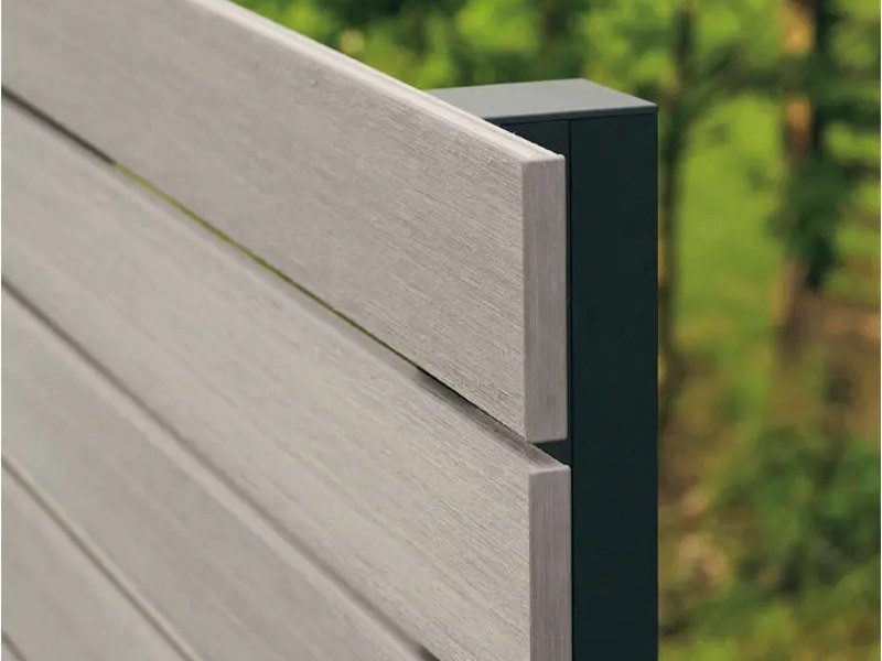 LIXIL　ガーデンスペース　ウッドデッキ　モダン　おしゃれ　エクステリア　愛知・名古屋の外構専門店パートナーホームのエクステリア　製品一覧　デザイナーズパーツフェンス デッキ仕様　デッキDSフェンス　|パートナーホーム