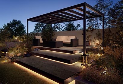 LIXIL　軒　ウッドデッキ　モダン　おしゃれ　エクステリア　愛知・名古屋の外構専門店パートナーホームのエクステリア　製品一覧　タイルデッキ　ライティング シームレスなラインライトが浮遊感を生みだします。|パートナーホーム