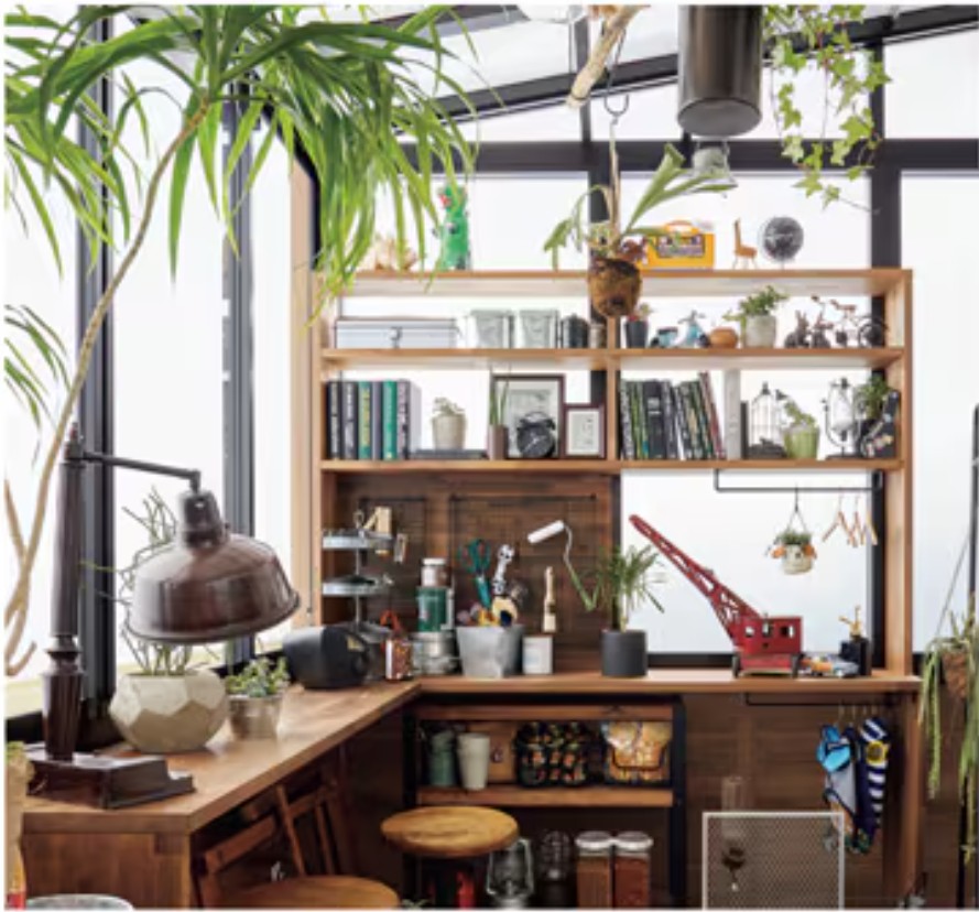 LIXIL　ひさし　軒下　縁側　ガーデンスペース　ガーデンルーム　ワンランク上　モダン　 おしゃれ　エクステリア　愛知・名古屋の外構専門店パートナーホームのエクステリア　製品一覧　ガーデンルームGF　棚もカウンターもDIYでサイズぴったり！|パートナーホーム