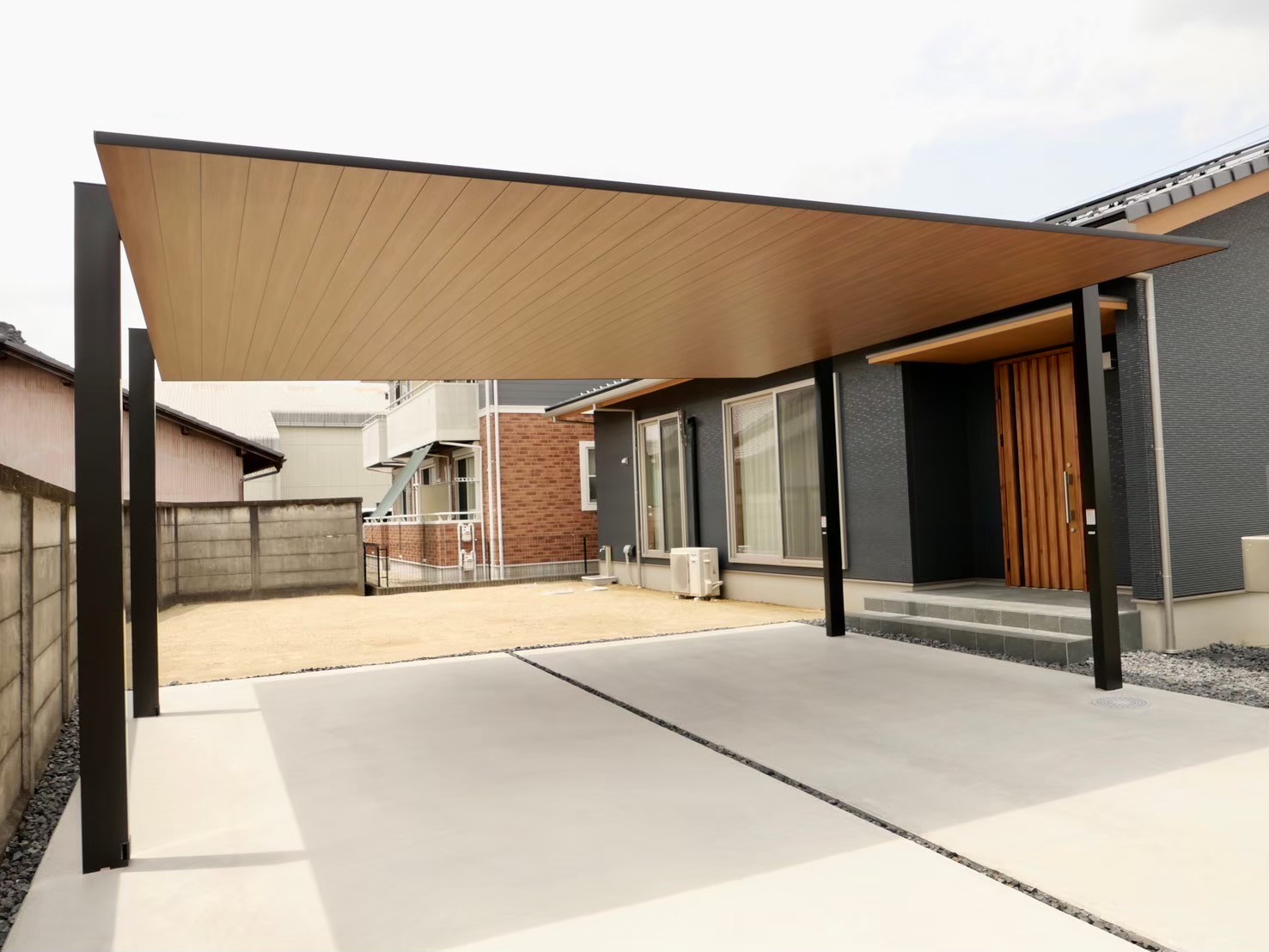 外構費用を抑える7つのコツ💡｜愛知で失敗しない外構工事の節約方法　名古屋の外構専門店パートナーホームのエクステリアトピックス 駐車場|パートナーホーム