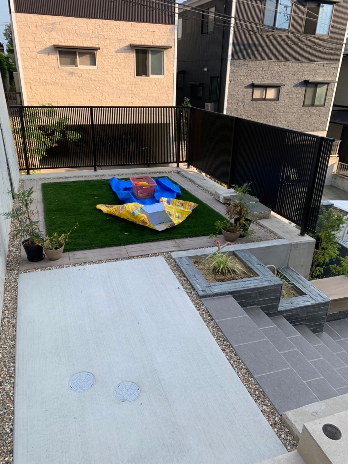 お庭でプール遊び☀️|お庭でプール遊び　外構工事　|パートナーホーム