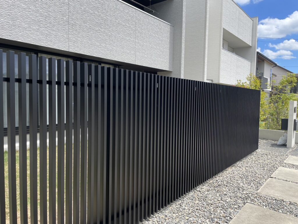 程よい目隠しに💭381【愛知・名古屋の外構工事専門店ブログ】LIXIL　プログコートフェンス　目隠し　新築外構工事　パートナーホーム　BLOG|パートナーホーム
