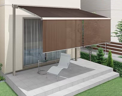 LIXIL　軒　ウッドデッキ　モダン　おしゃれ　エクステリア　愛知・名古屋の外構専門店パートナーホームのエクステリア　製品一覧　彩風　CR型　ブラウン・ベージュ系でコーディネート タイプ：彩風CR型 キャンバス：カフェブラウンP スクリーン：カフェブラウン|パートナーホーム