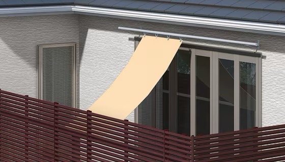 LIXIL　軒　すだれ　カーテン　ウッドデッキ　モダン　おしゃれ　エクステリア　愛知・名古屋の外構専門店パートナーホームのエクステリア　製品一覧　多目的バー・簡易タープ　簡易タープ 多目的バーとの組み合わせでお手軽に日射遮蔽が可能です。|パートナーホーム