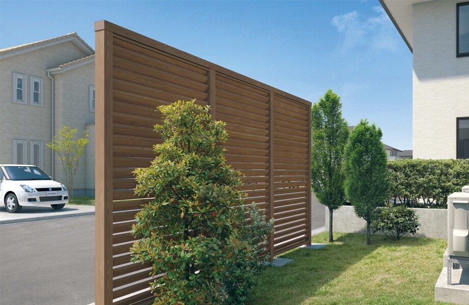 三協アルミ　モダン　おしゃれ　エクステリア　愛知・名古屋の外構専門店パートナーホームのエクステリア　製品一覧　X.スタイル（クロス.スタイル）　ガーデンスクリーン デザインや機能、目的に応じて選べる7種類のスクリーン。 分割型の1型～4型は、自在に組み合わせができます。|パートナーホーム