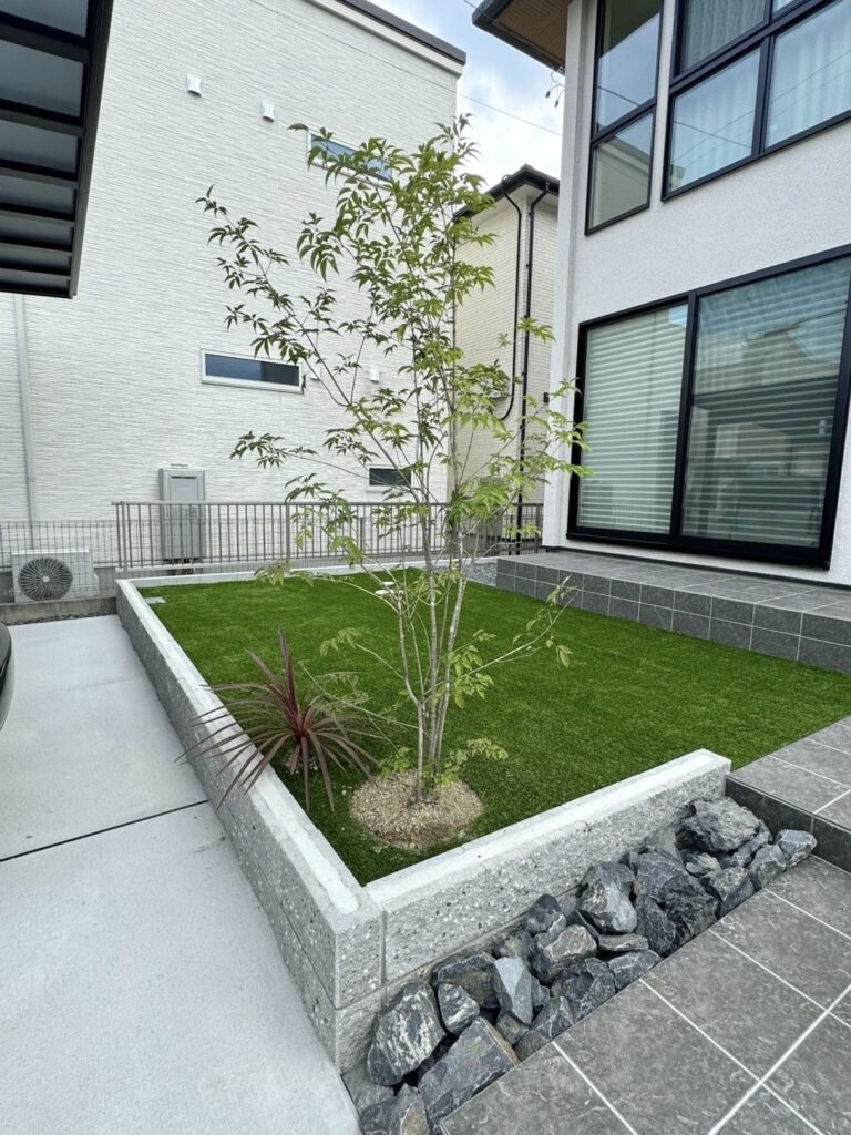 シンボルツリーで彩るお庭🌳カーポート　スカイリード　梁延長　新築外構　エクステリア　清須市　パートナーホーム|パートナーホーム