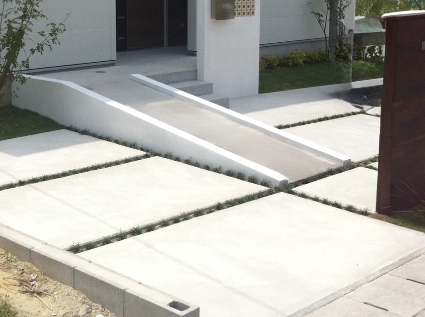 外構工事　スリット　駐車場　おすすめ　タマリュウ　トピックス　パートナーホーム|パートナーホーム